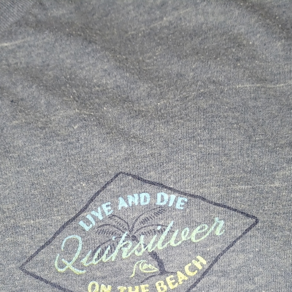 quicksilver tee short
